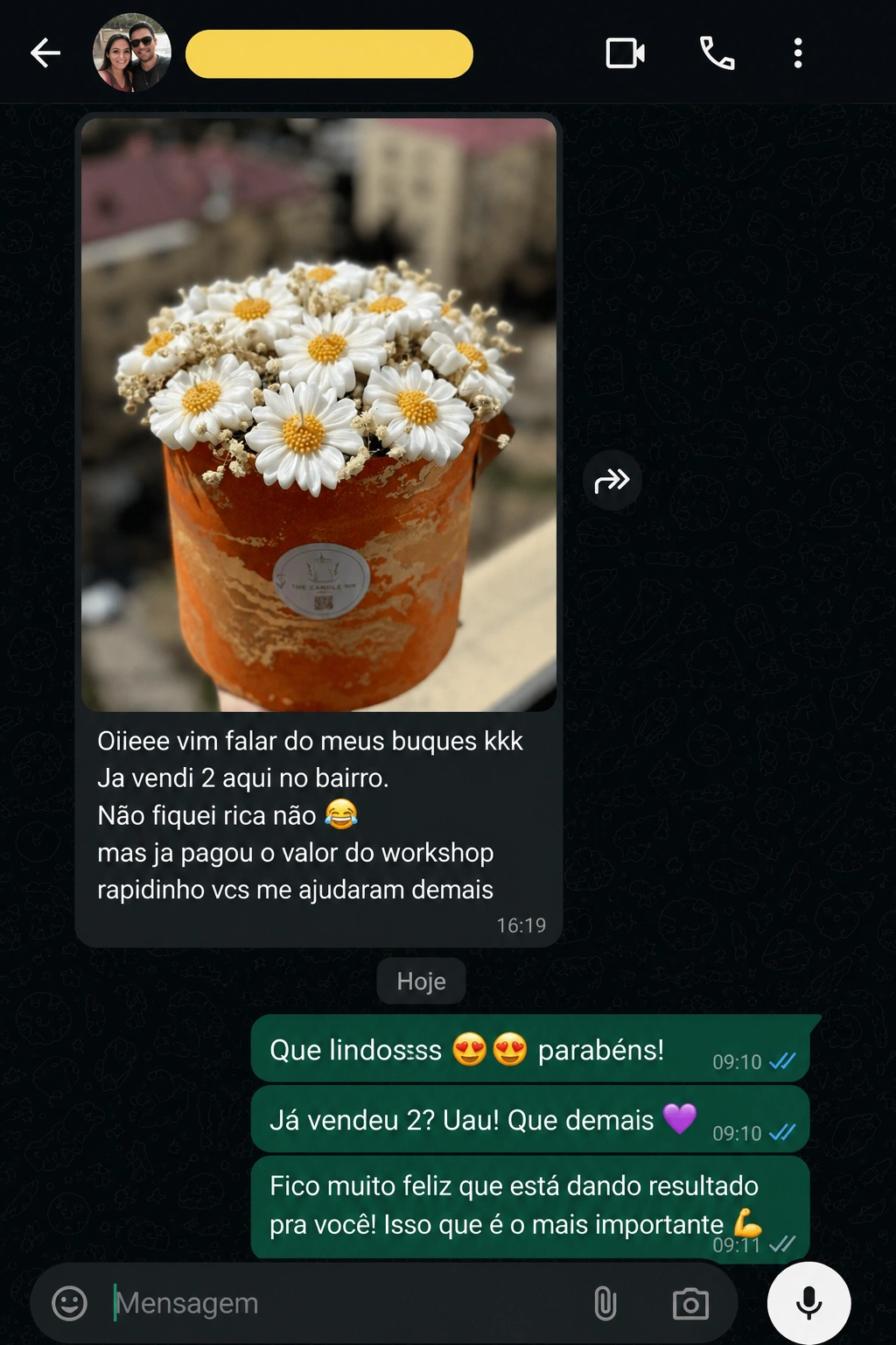 Depoimento de aluna com buquê de velas