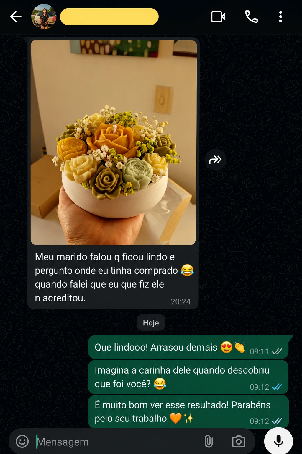 Depoimento de aluna com buquê de velas